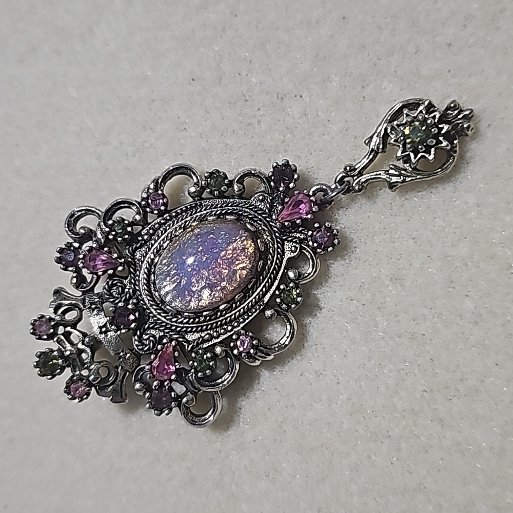 Brooch